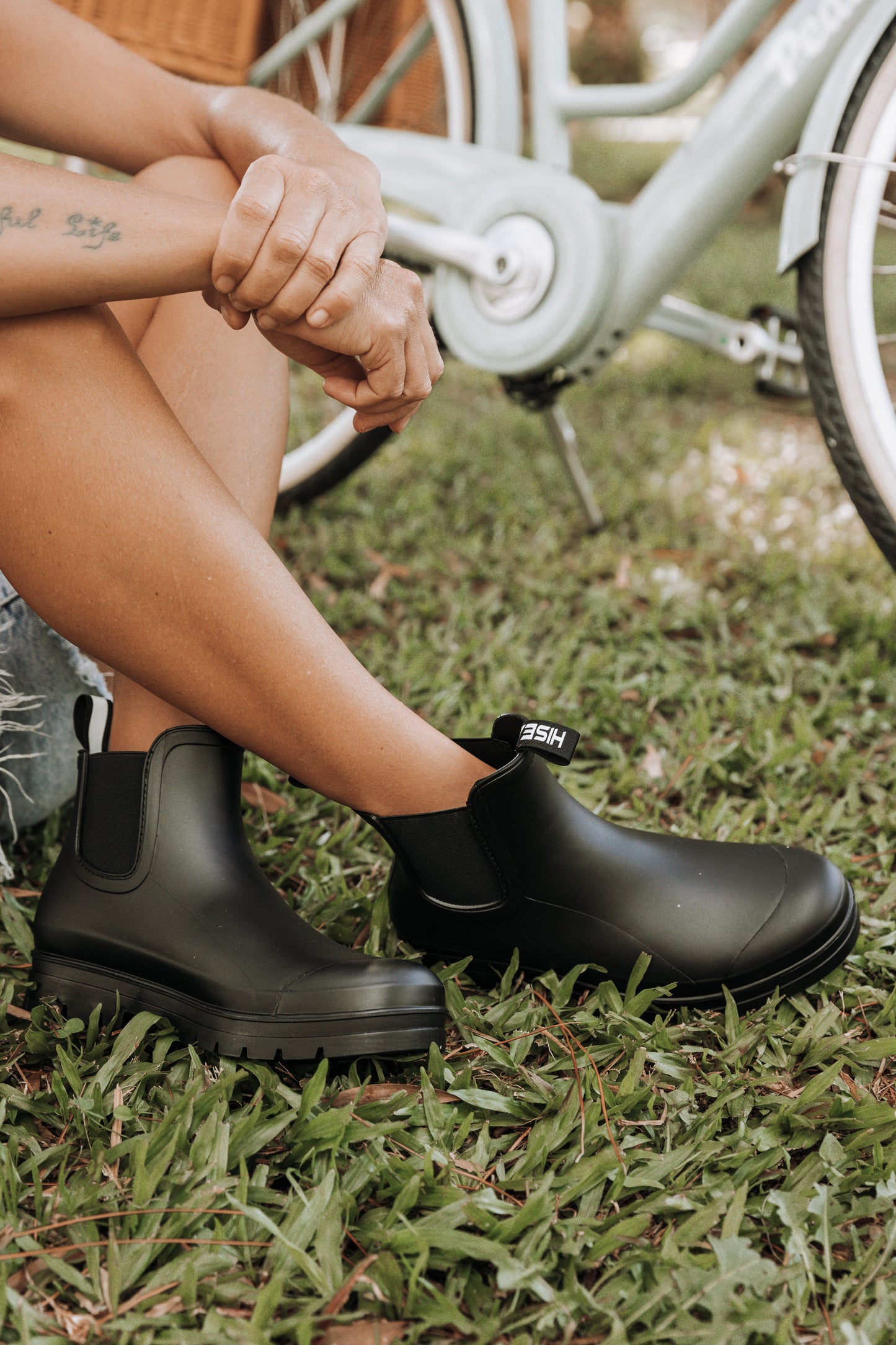 Aura classic Woman's Chelsea Matt Rain Boot